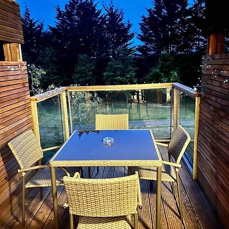Brownberry Tree Serviced Apartment CBG Buitenkant foto