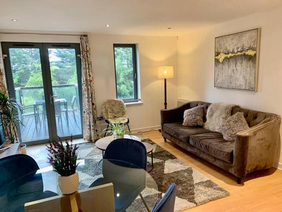 Brownberry Tree Serviced Apartment CBG Buitenkant foto