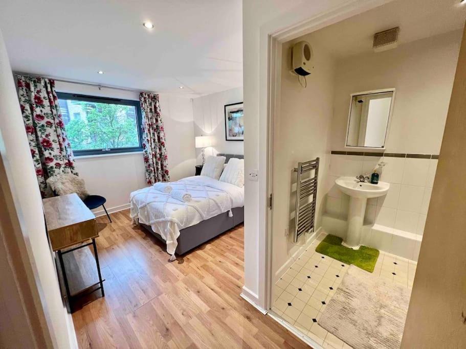 Brownberry Tree Serviced Apartment CBG Buitenkant foto