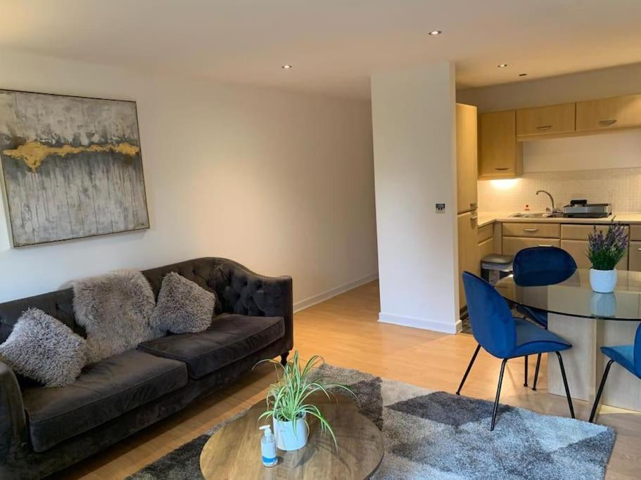 Brownberry Tree Serviced Apartment CBG Buitenkant foto