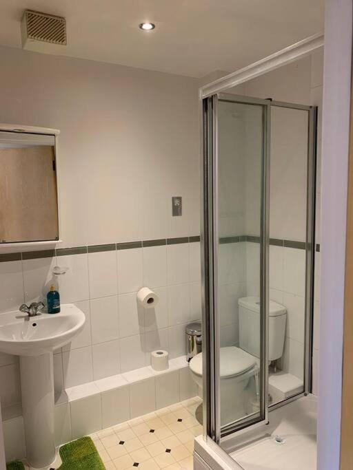 Brownberry Tree Serviced Apartment CBG Buitenkant foto