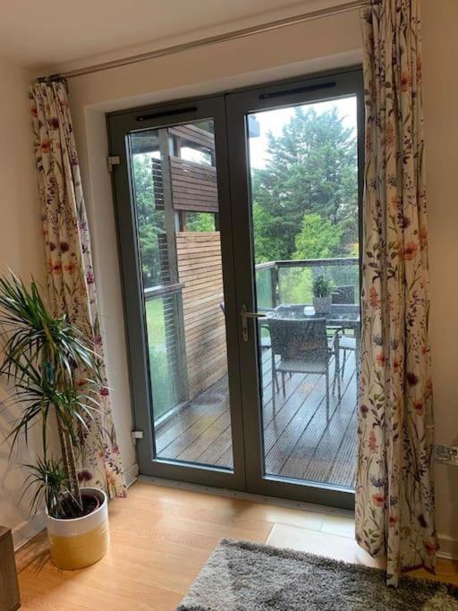 Brownberry Tree Serviced Apartment CBG Buitenkant foto